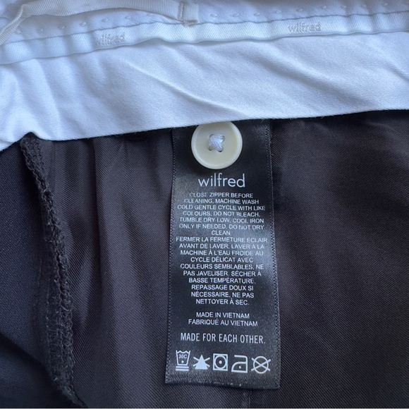 Aritzia The Effortless Pant - Crepette Black 4 - Picture 7 of 13